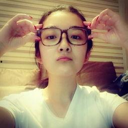 吴雅婷资料,才华横溢的年轻艺术家，艺术之路的璀璨星辰